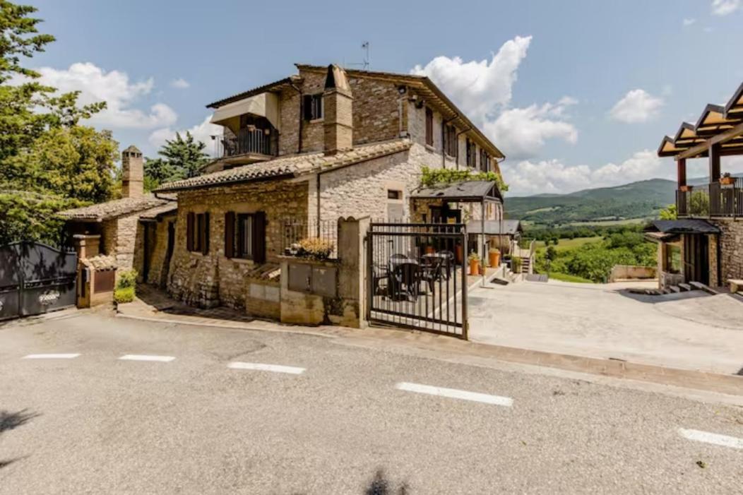 Agriturismo Il Castello Assisi Exterior foto